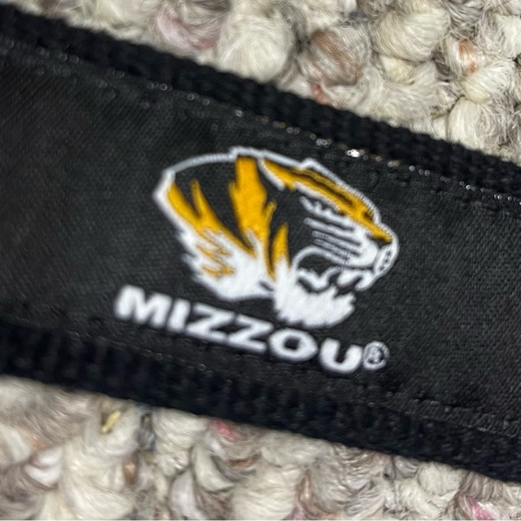 Cute Mizzou belt perfect to wear when going to Mizzou games black and yellow. - Picture 2 of 7